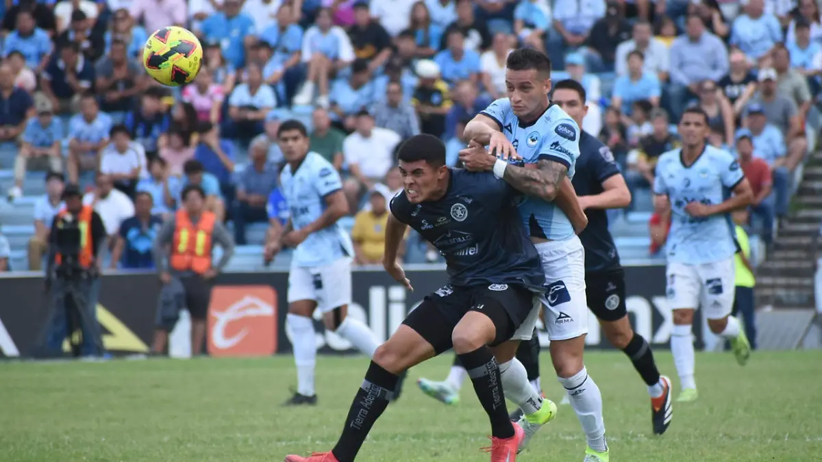 Los Mineros de Zacatecas sudaron la camiseta contra la Jaiba Brava en el Estadio Tamaulipas