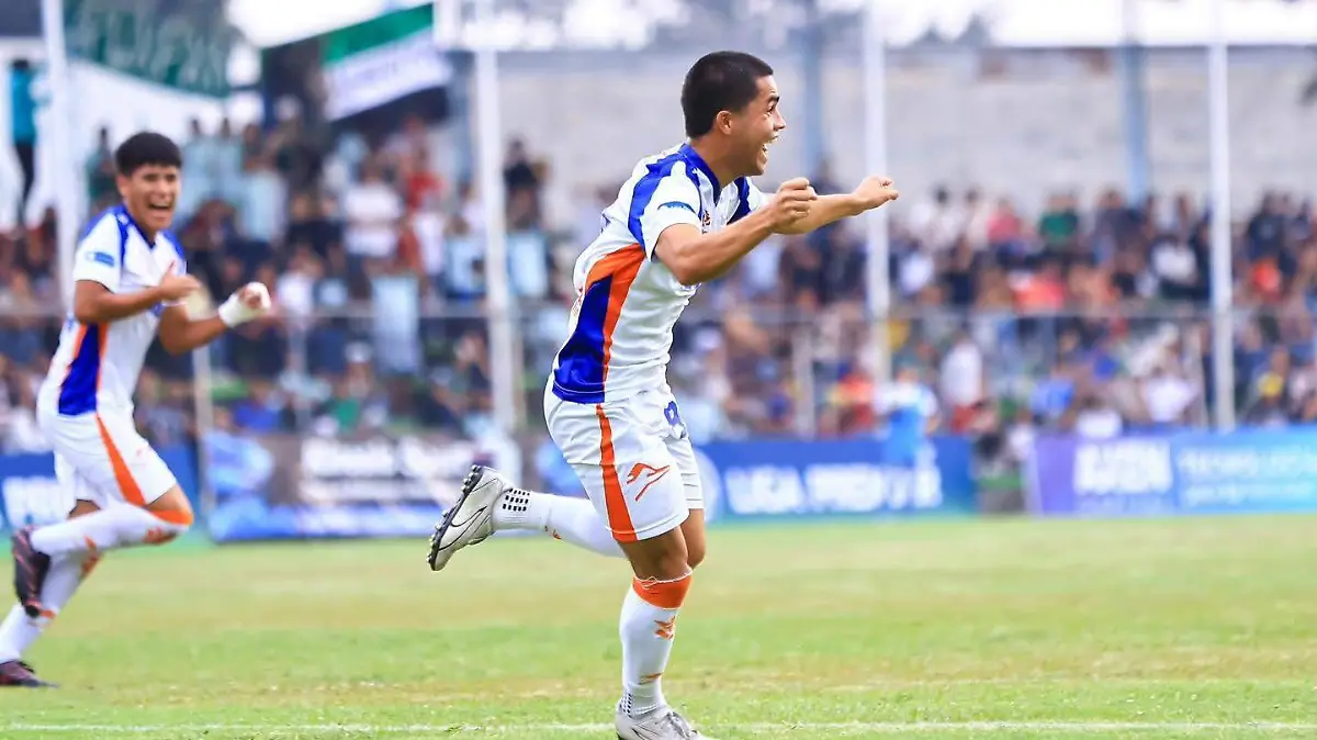 Anotaron el gol de la diferencia con un brillante tiro cruzado