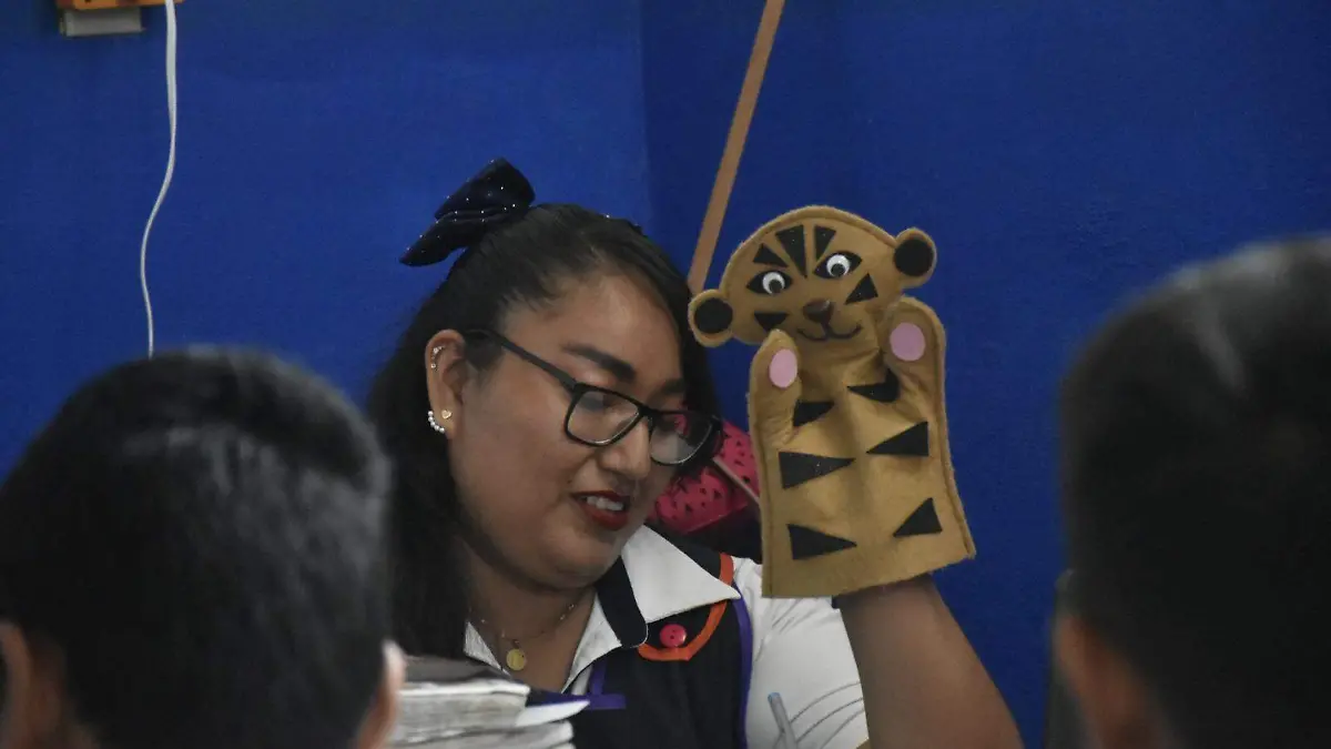 La personalidad encantadora de la Teacher Tiger conecta fácilmente con los niños