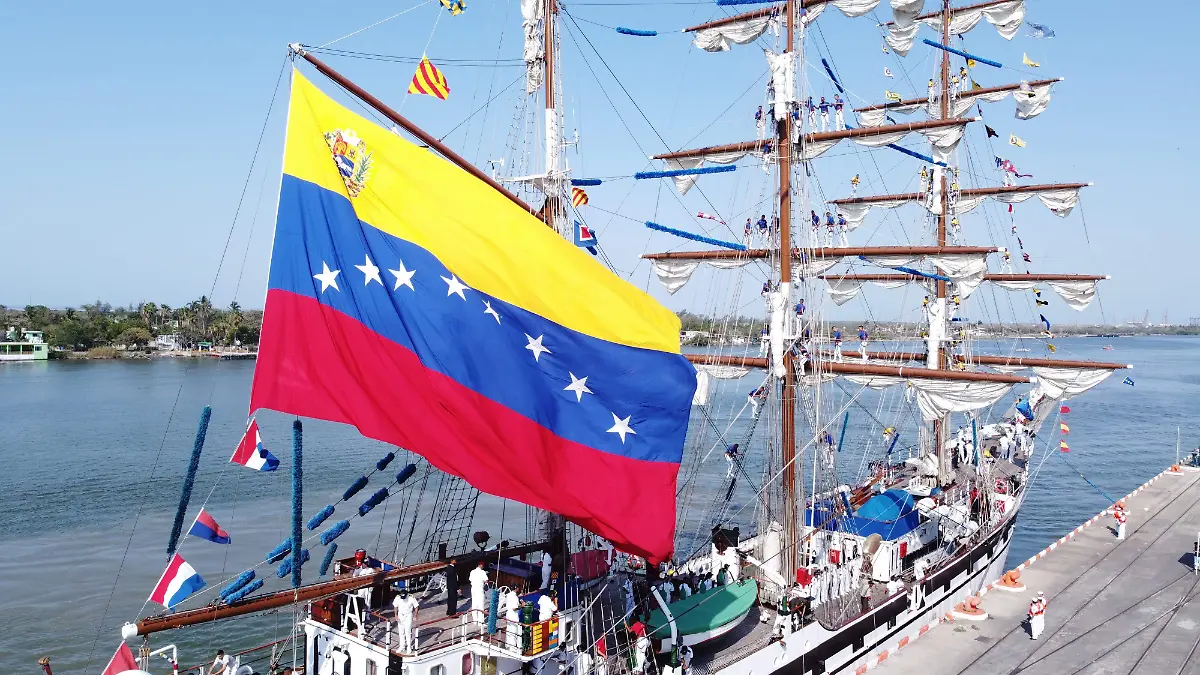 La entrada al Buque Escuela Simón Bolívar es pública y gratuita