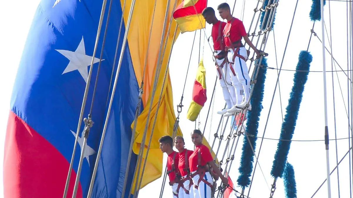 El Buque Escuela 'Simón Bolívar' llegó este martes 13 de mayo al puerto de Tampico