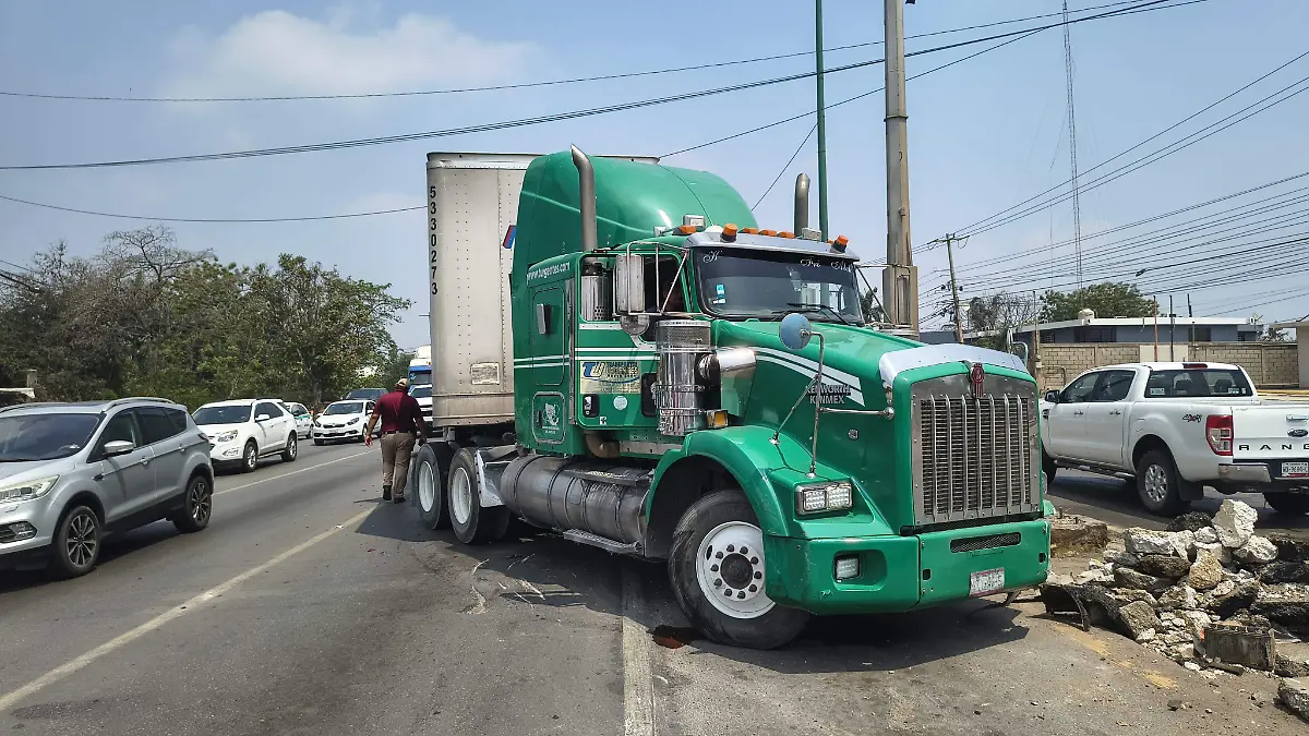 Los daños materiales en este percance fueron por más de 200 mil pesos