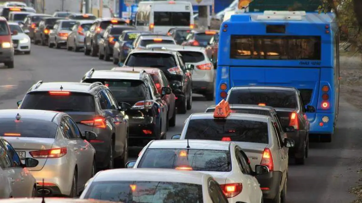 En esta semana iniciará la legalización de los llamados _autos chuecos_ o _americanos_ _ Pixabay