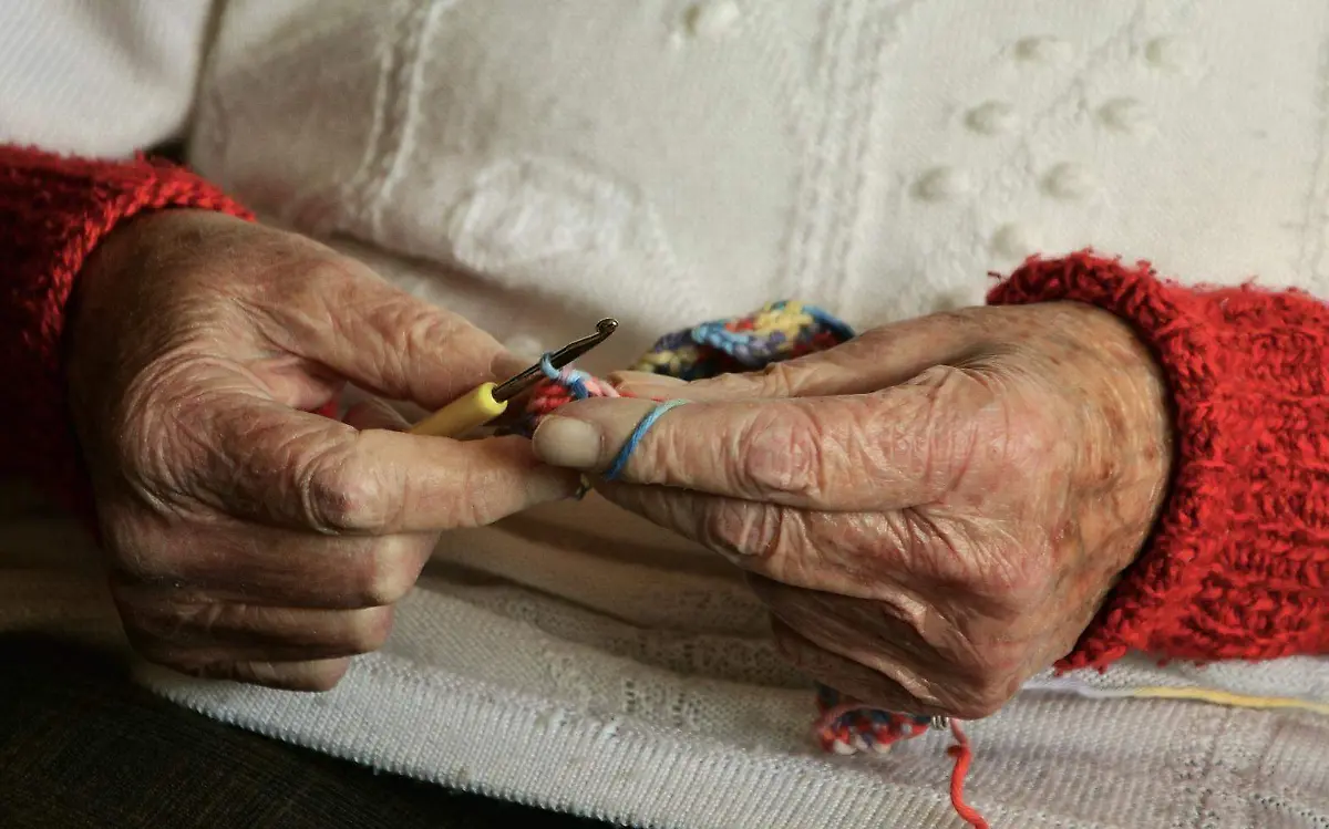 hands-gd2c224b53_1920