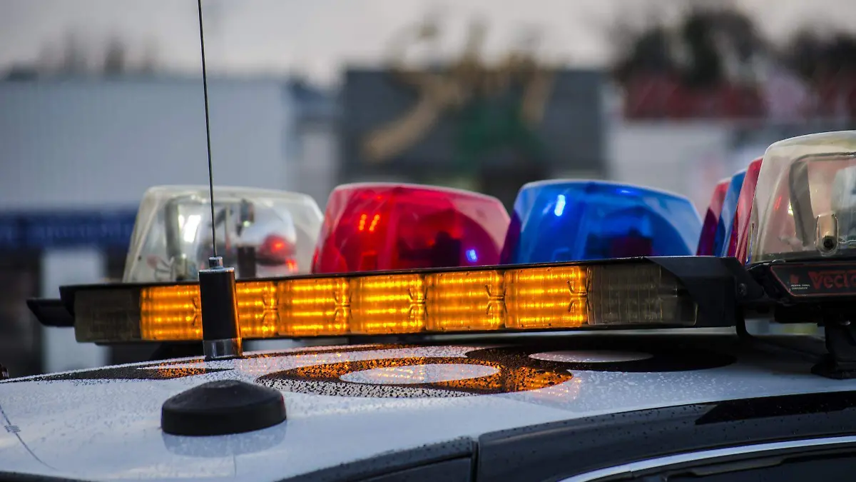 police-car-g8a4076544_1920