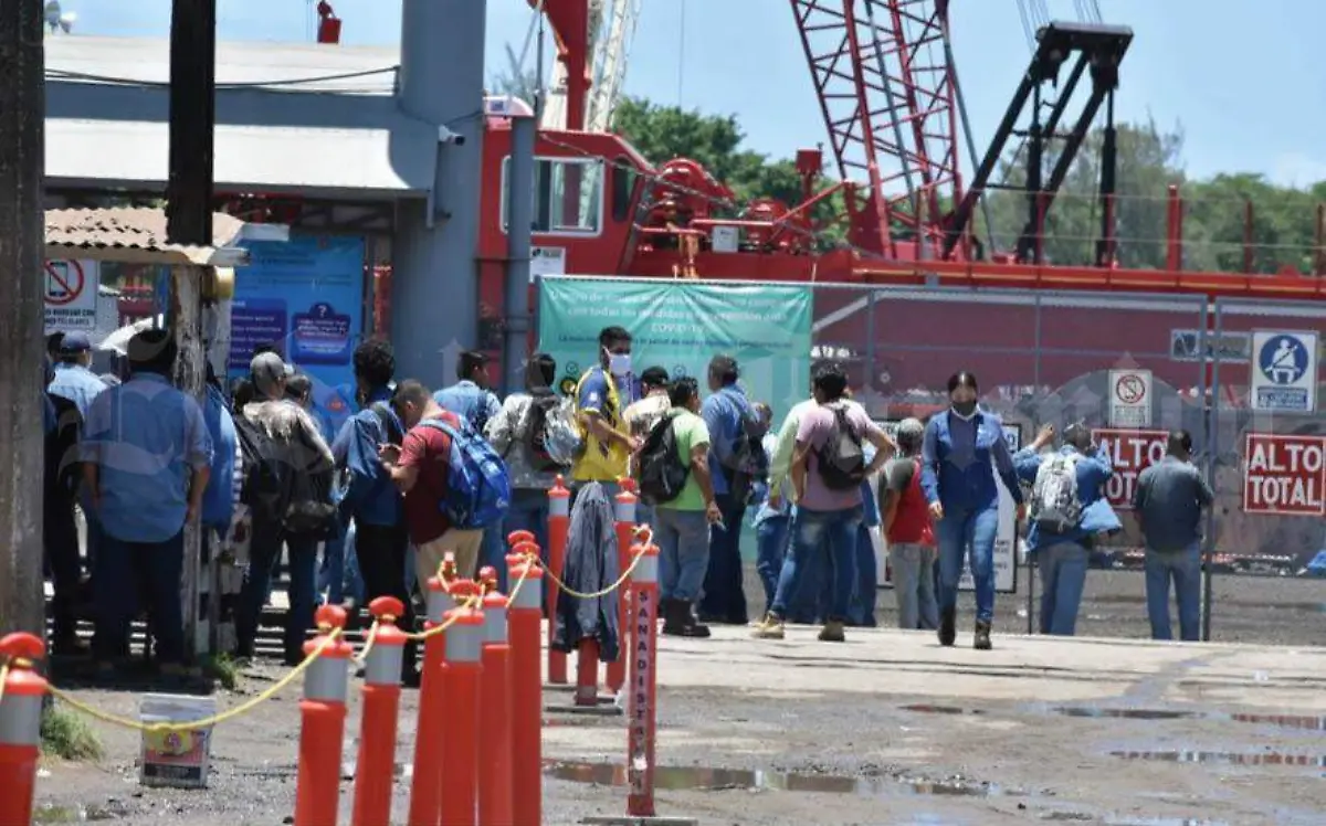 TRABAJADORES
