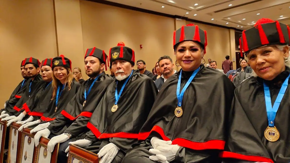 Entregan presea "Doctor Honoris Causa" a tamaulipeco