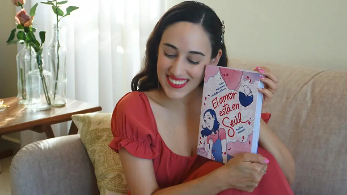 Youtuber Tania Chan lanza su historia de amor en un libro