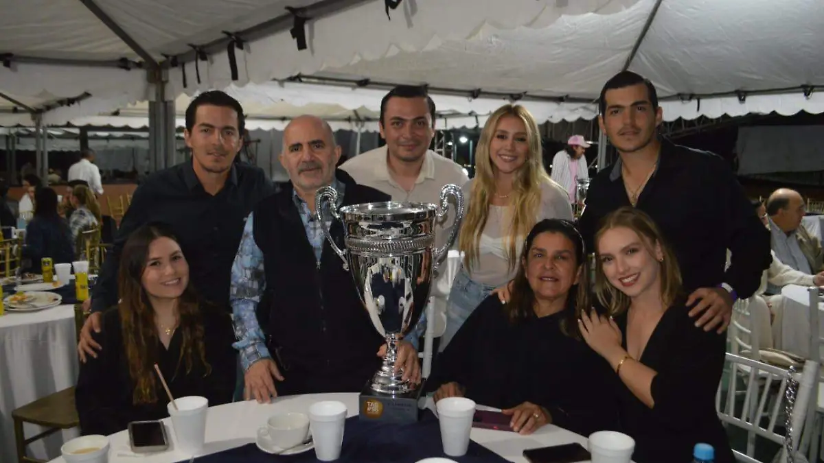 HGR DAVID MENNAH