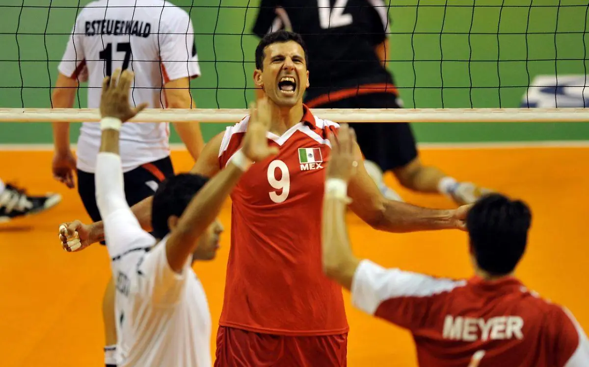 Carlos Guerra, voleibolista tampiqueño de talla mundial4