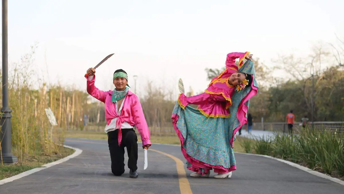 Compañía de Danza Nexcóyotl destaca en el folclor1