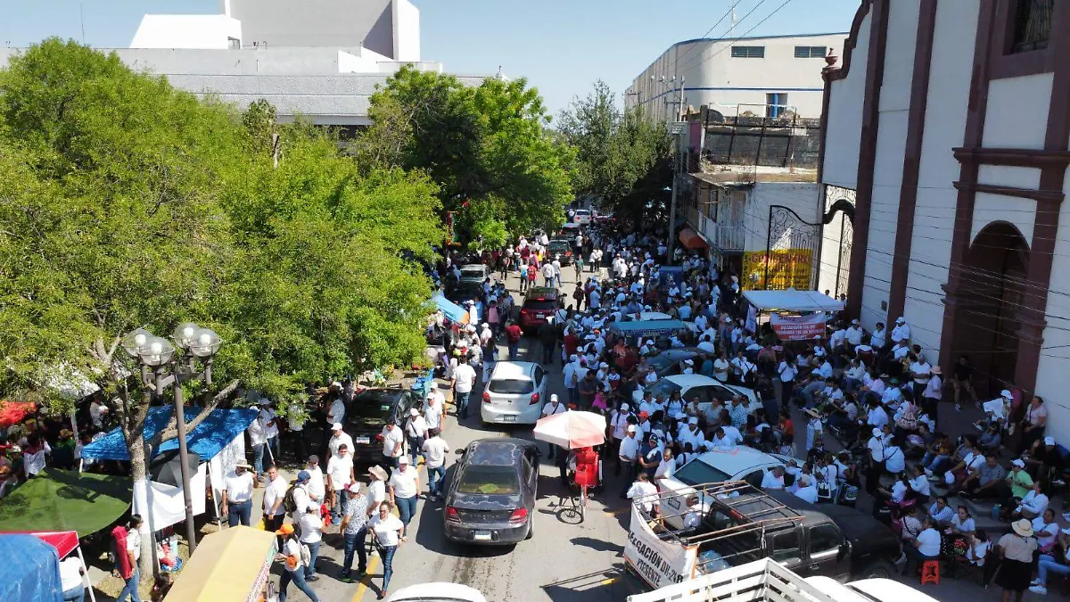 Protestan miles de maestros en Tamaulipas,  se quedan en plantón