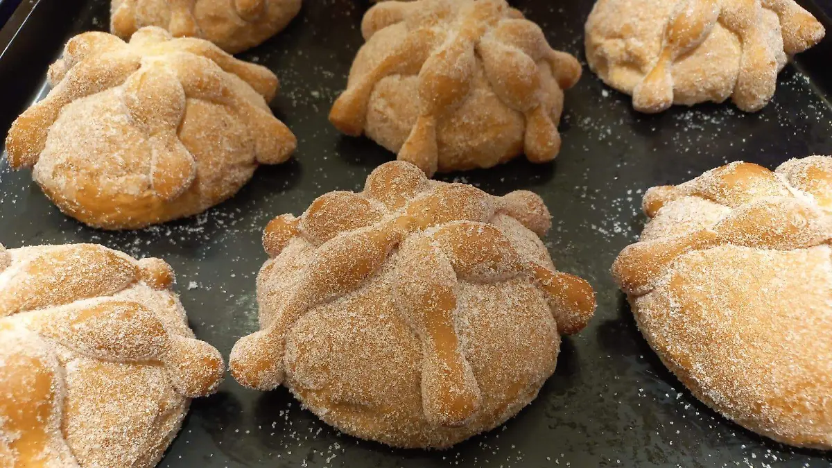 Adelantan Halloween y Día de Muertos en Tampico, ¡ya hay pan de muerto!