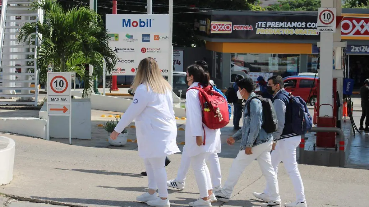 La crisis de médicos, faltan especialistas de la salud