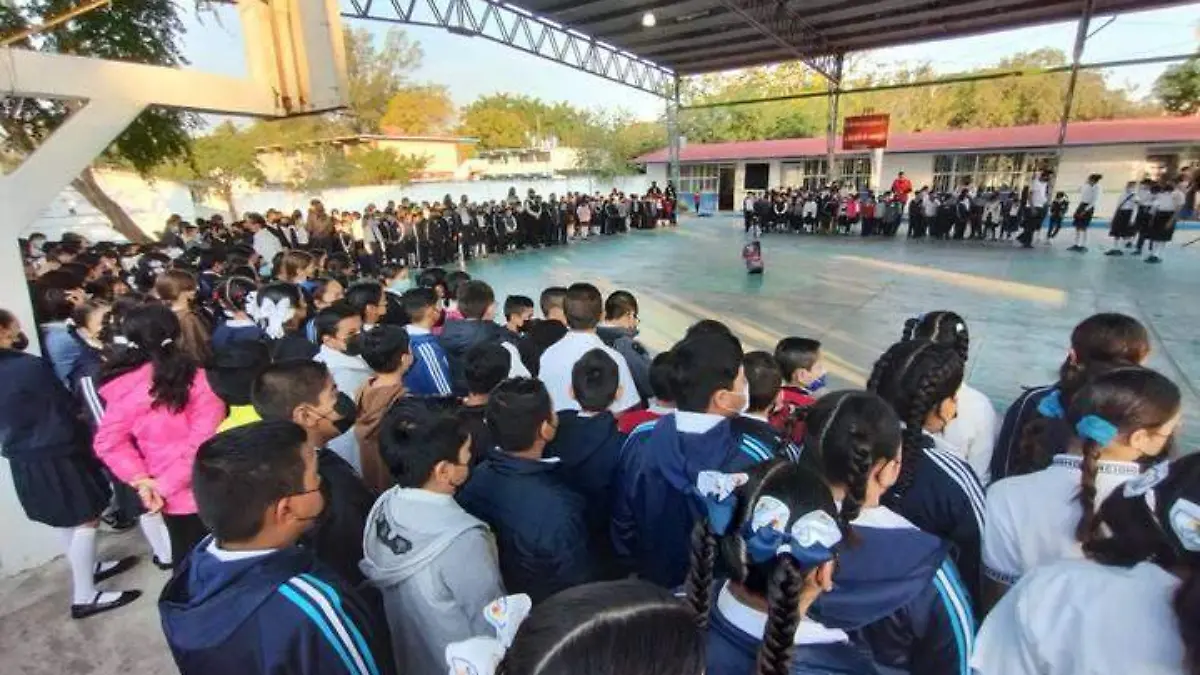 Otro puentezote, ahora por el Día del Maestro; no hay clases hasta el martes