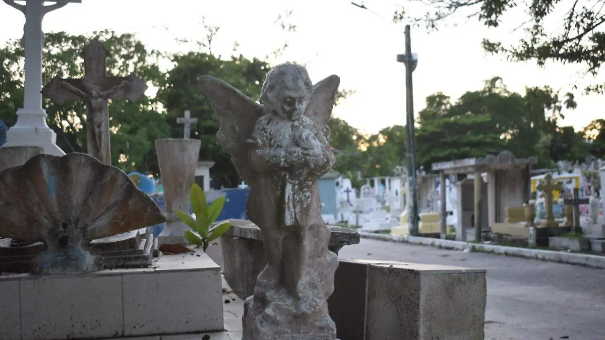 Para evitar rituales el Día de Brujas, redoblarán la vigilancia en cementerios