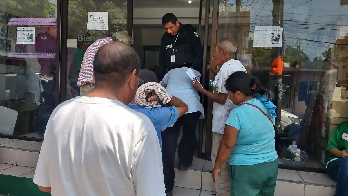 “¿Para que nos cambiaron de banco?”4