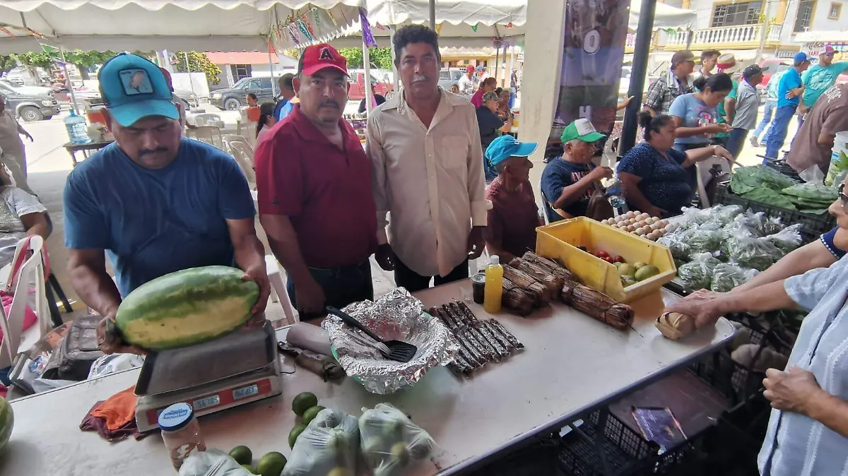 Productores de Tampico Alto promueven piloncillo artesanal4
