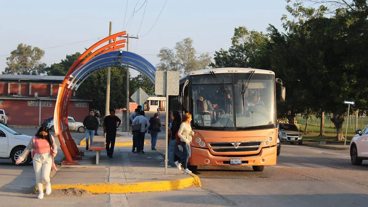 Regresan a clases más de 40 mil estudiantes a la UAT1