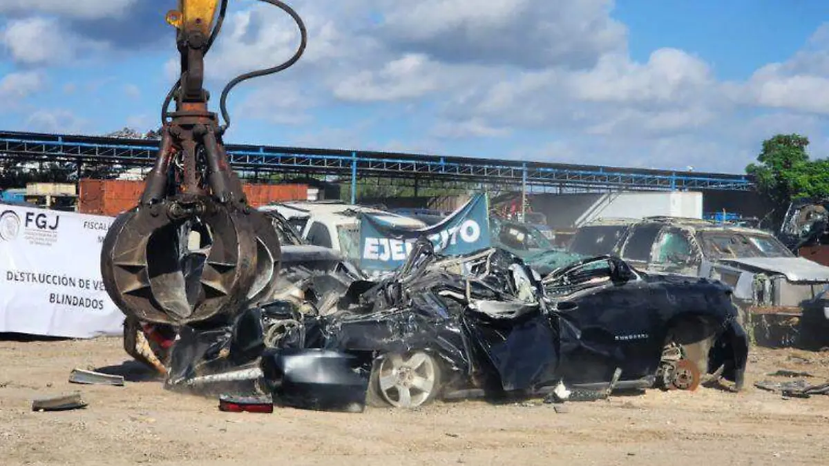 Destruyen 15 "monstruos", vehículos con blindaje artesanal en Tamaulipas