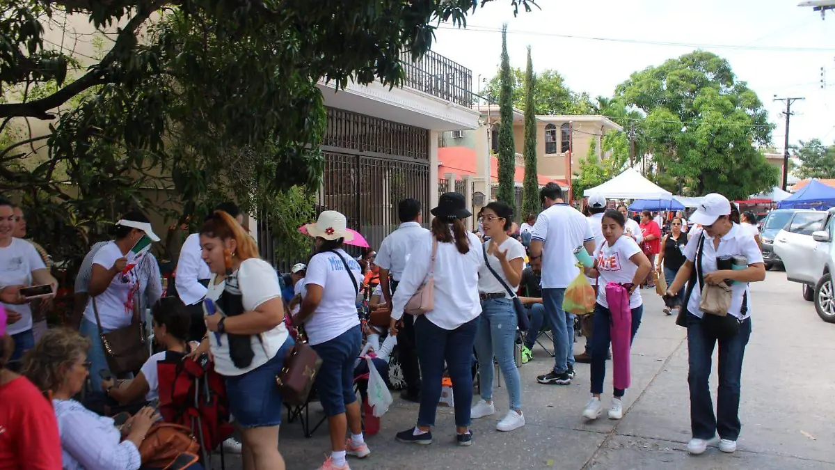 Padres de familia piden solución a paro escolar en Tamaulipas