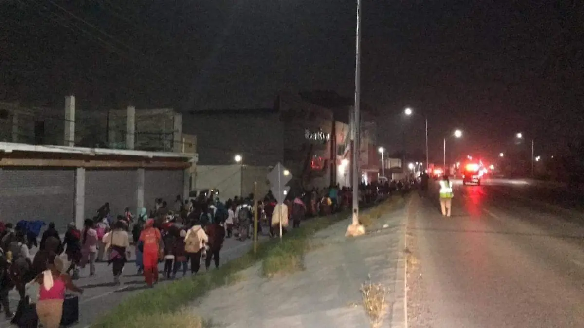 Desalojan a migrantes por acumulación de humo en refugio de Reynosa   