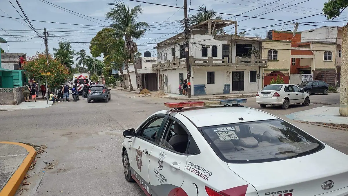 Accidente vial deja a repartidor de comida rápida lesionado