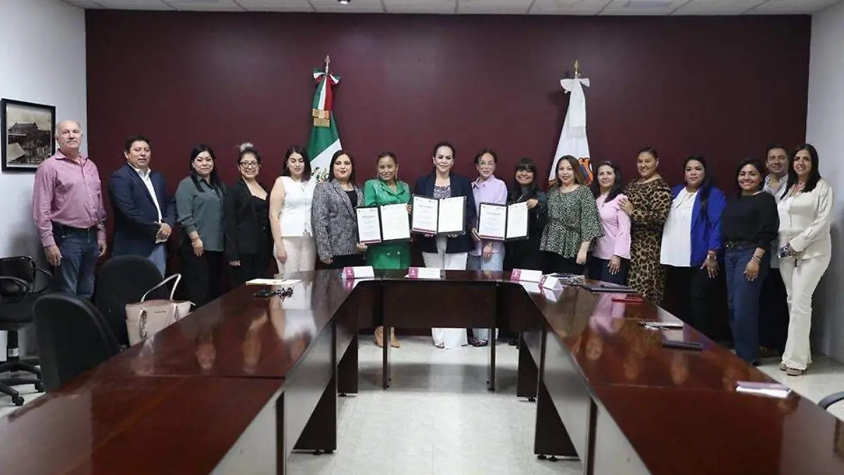 Nuevo Laredo asesora a las mujeres