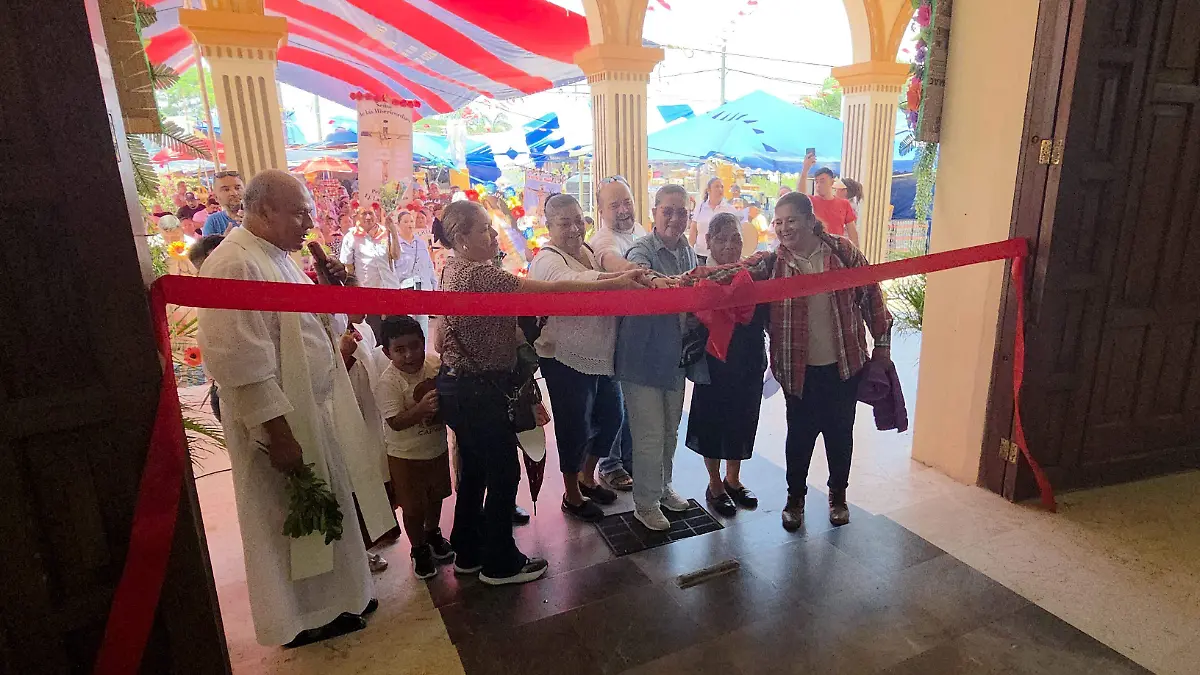 Con el corte del listón se declara formalmente el inicio de las fiesta católica más grande del norte de Veracruz