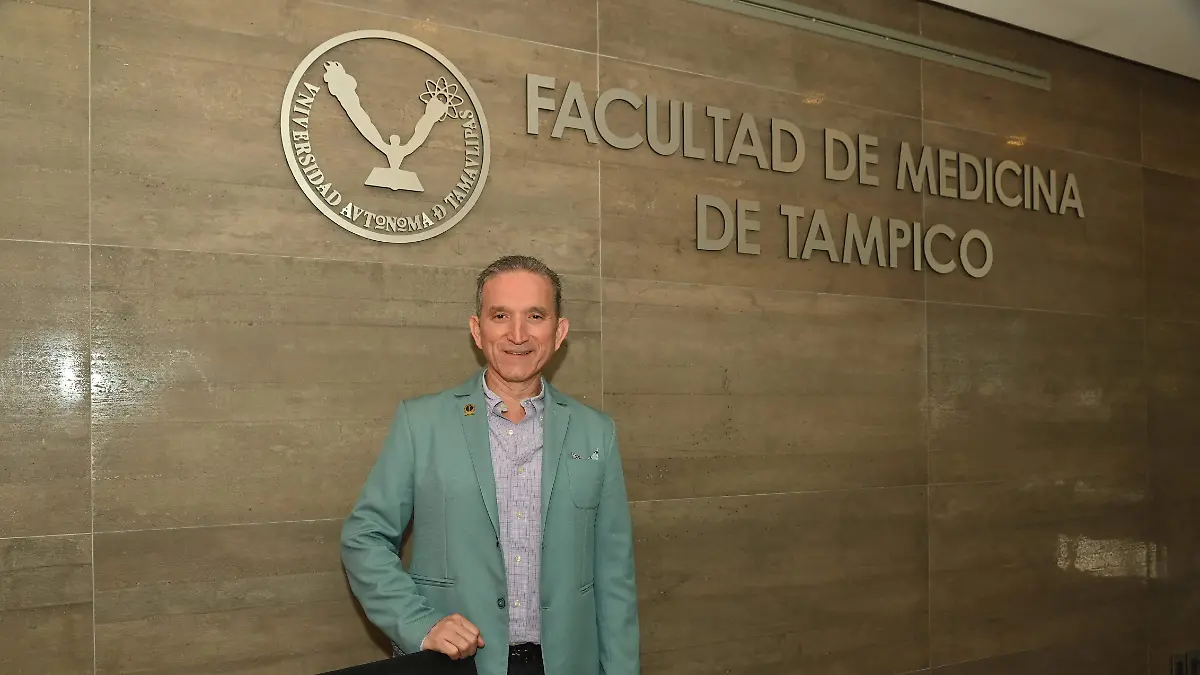 Raúl de León Escobedo, director de la Facultad de Medicina de Tampico (FMT) "Dr. Alberto Romo Caballero"