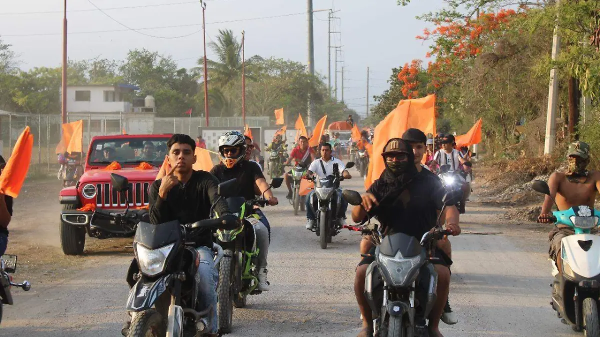 Motociclistas llenan de energía las calles de Pueblo Viejo en apoyo a Steven Maya