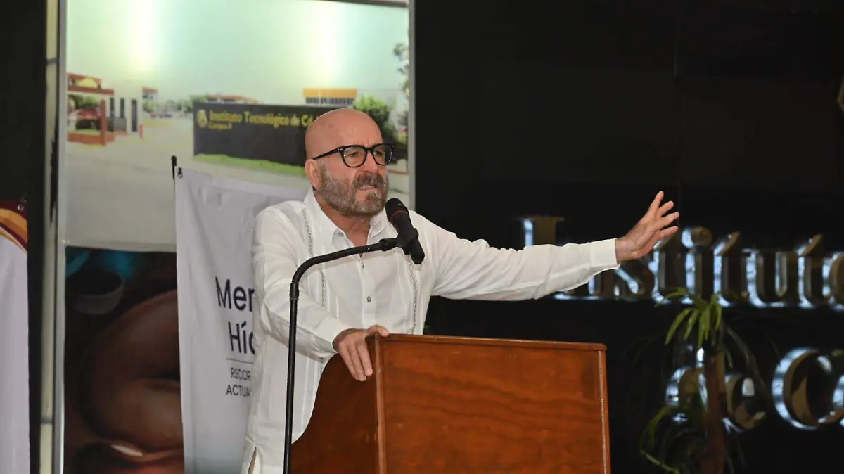 Raúl Quiroga, secretario de Recursos Hidráulicos, hablo de las acciones para cuidar el agua en el foro “Memoria Hídrica”