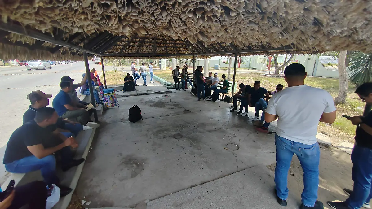 Antes de que se cumplieran dos meses del problema los elementos fueron aceptados por Marina