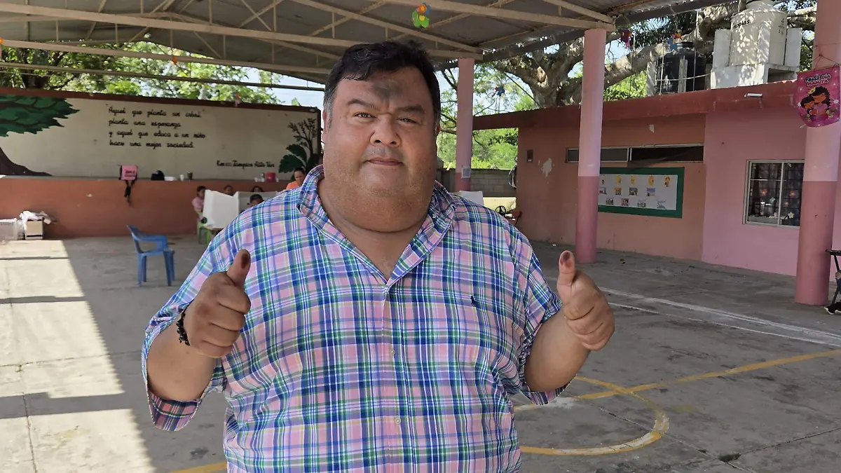 Adrián Domínguez Rangel, candidato del partido verde a la presidencia municipal de Tampico Alto con la amplia ventaja en el conteo preeliminar del PREP