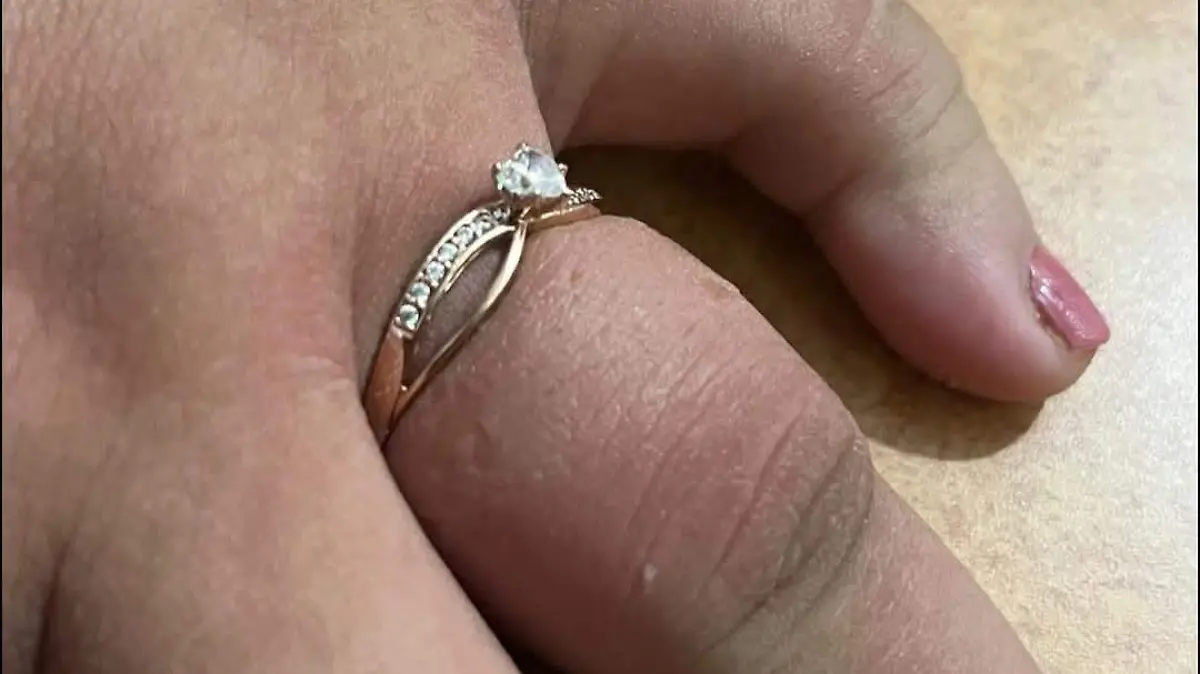 JMC-EL ANILLO LE PROVOCÓ