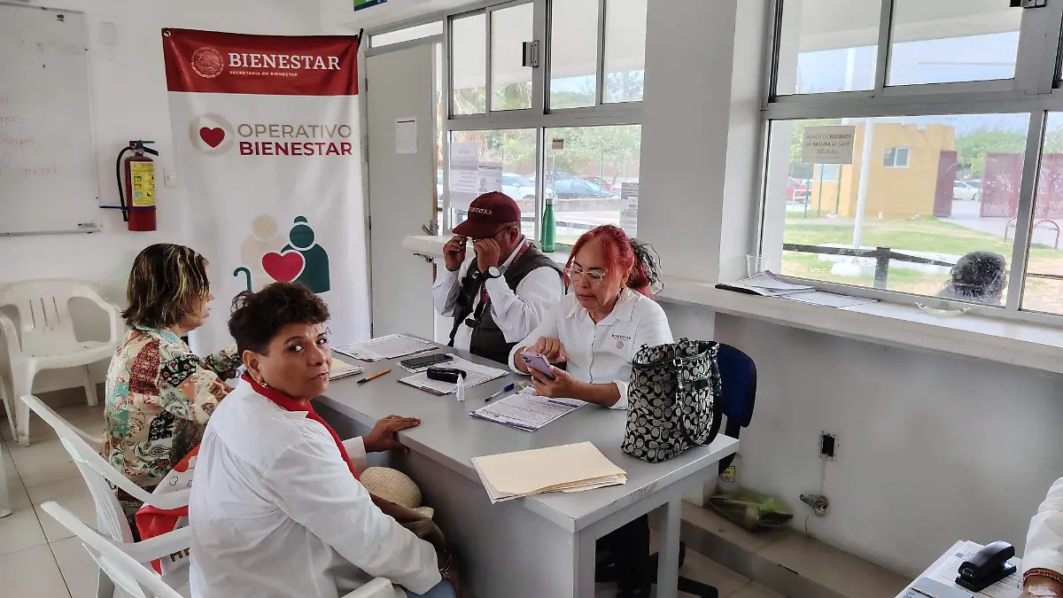 Los adultos mayores son atendidos en espacios confortables