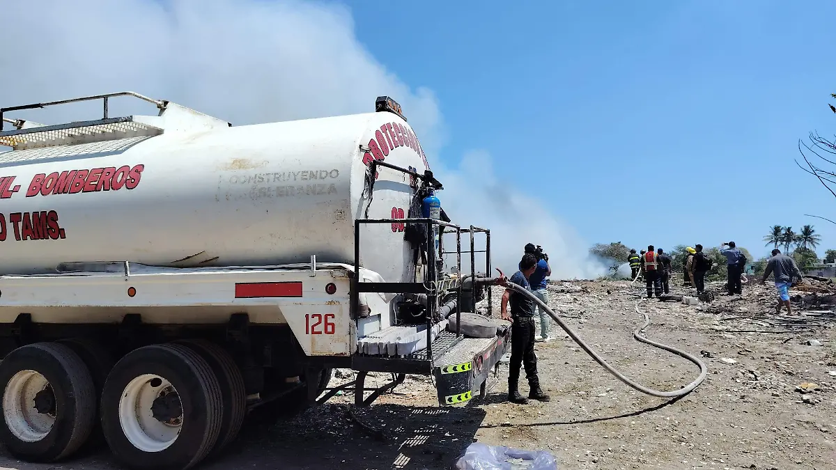 Bomberos acuden casi de manera diaria a El Llano por reportes de conatos de incendios
