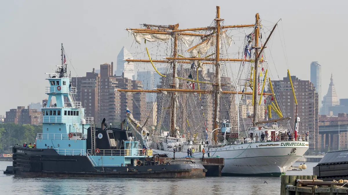 BUQUE CUAUHTEMOC