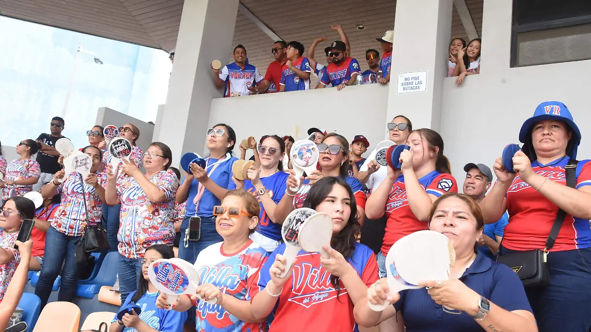 Los padres de familia apoyaron a sus hijos en la Ciudad Deportiva de Tampico