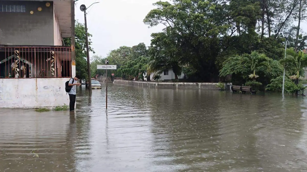 Se desborda la Laguna Nuevo Amanecer en Ciudad Madero