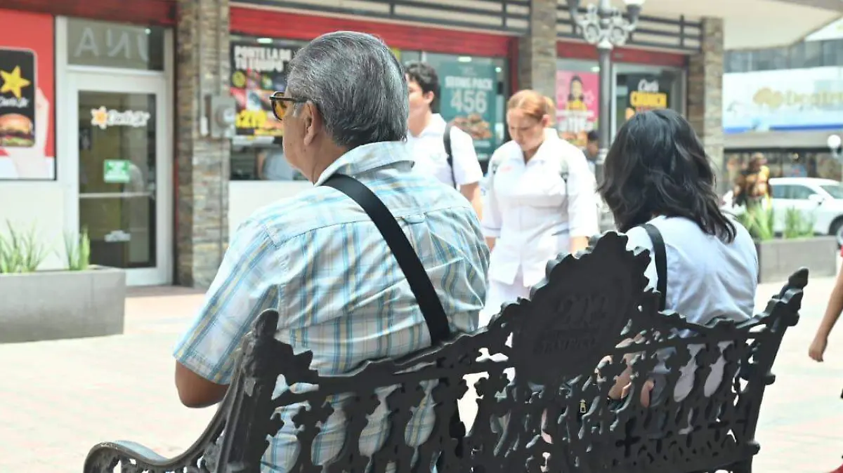 Las personas de la tercera edad son las que más problemas de audición presentan