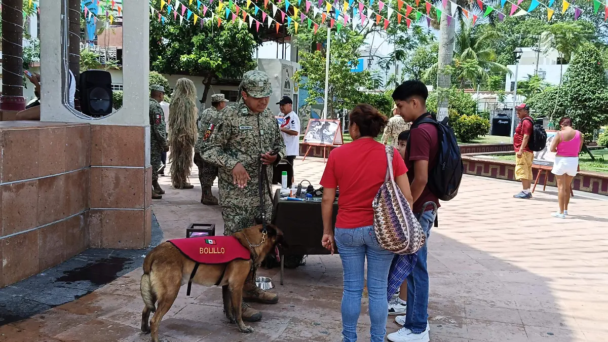 Bolillo se ha convertido en la sensación del Ejercicio Mexicano