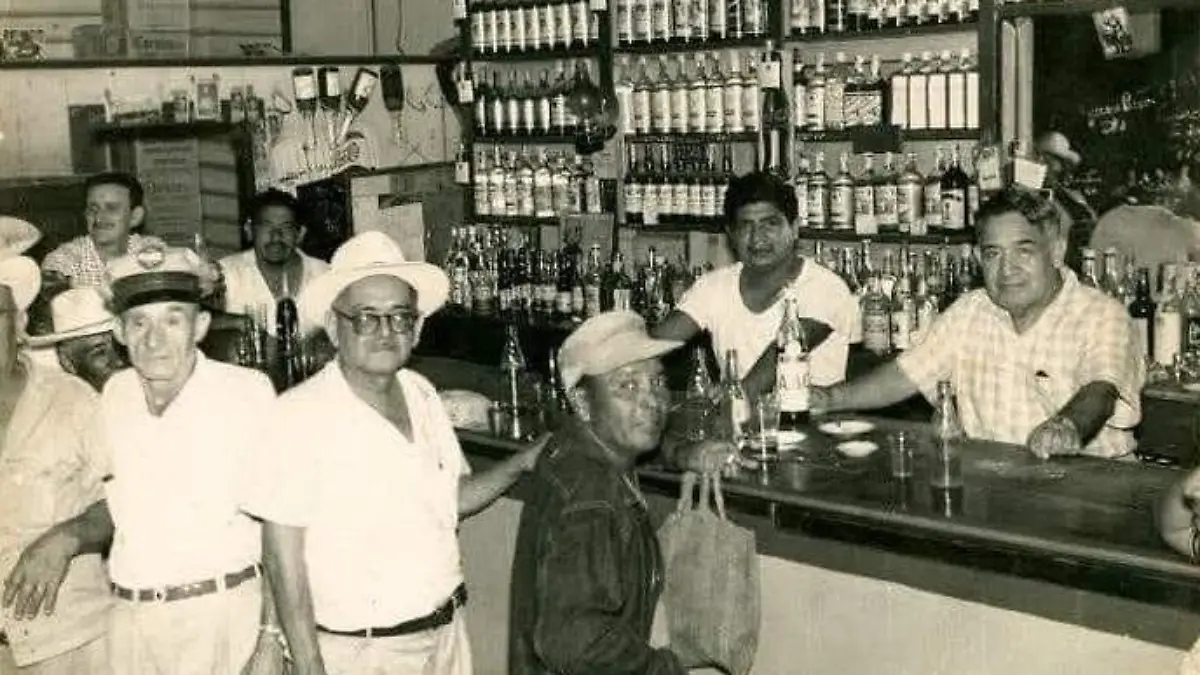 La lucha una de las cantinas emblemática de la calle Alameda en Tampico