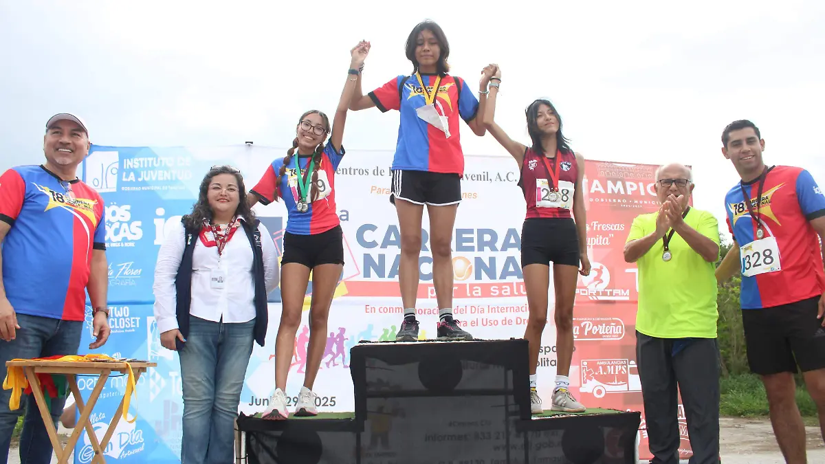 Los campeones de cada categoría celebraron su victoria, motivando a seguir construyendo una sociedad más sana y activa