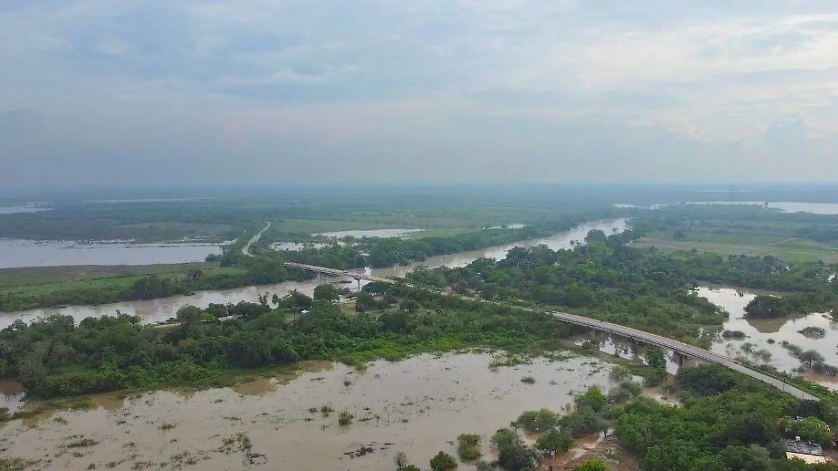 En González se reportaron tres colonias inundadas; mientras que en Villa Manuel, una de sus localidades, el saldo fue de seis colonias afectadas