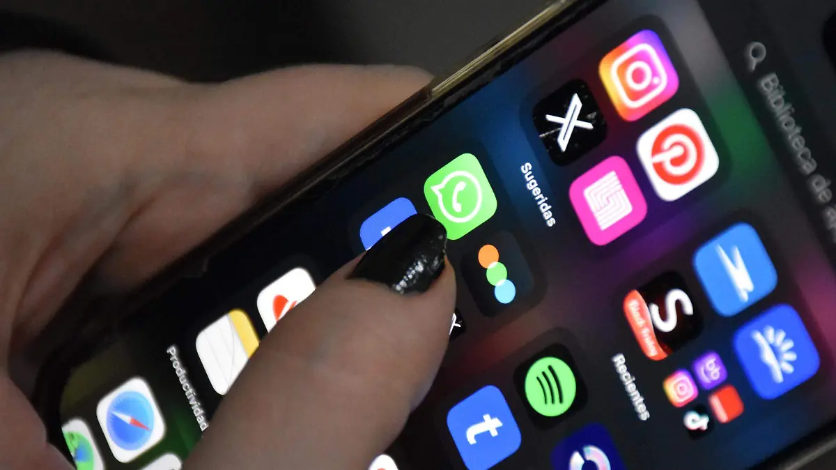 Plataformas como WhatsApp y Facebook son donde se genera más ciberacoso contra las tamaulipecas