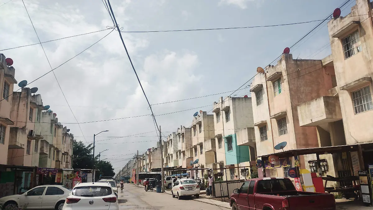 En el sur de Tamaulipas, cada vez hay más personas viviendo en casas de interés social; en ocasiones, la falta de distancia entre ellos, da origen a discusiones y conflictos