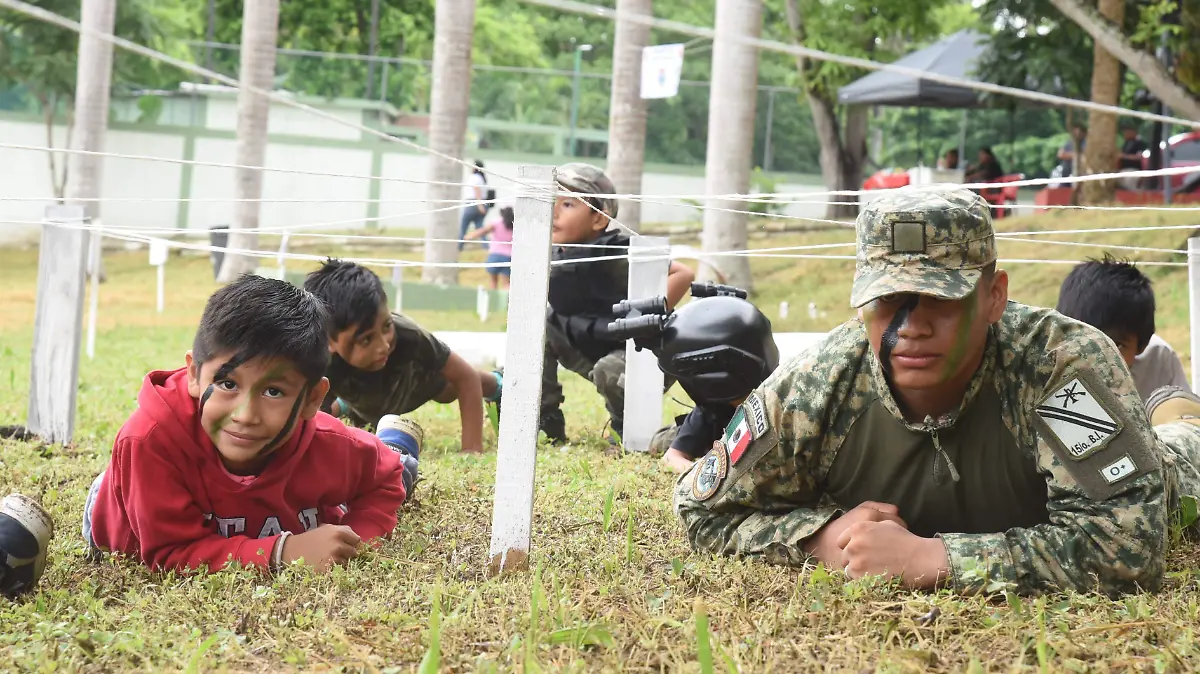 Neylon, originario de Pueblo Viejo, sueña con seguir los pasos de su abuelo militar