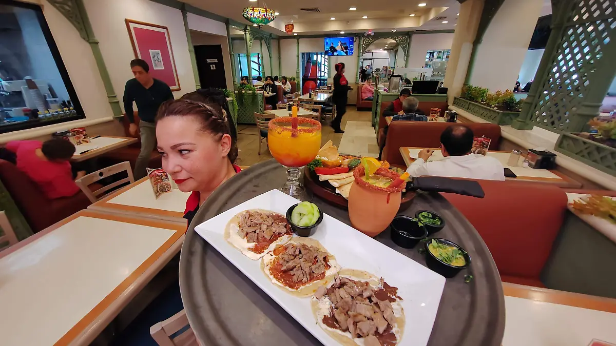 La gastronomia es uno de los atractivos más fuertes del sur de Tamaulipas, desde la jaiba rellena, los tacos de cecina, carne a la tampiqueña, torta de la barda y el agua de jobito