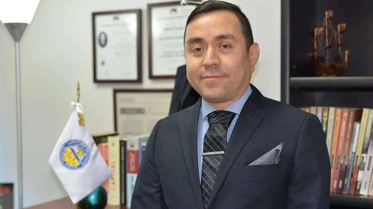 Isaac Leobardo Sánchez Juárez, doctor en Ciencias Sociales